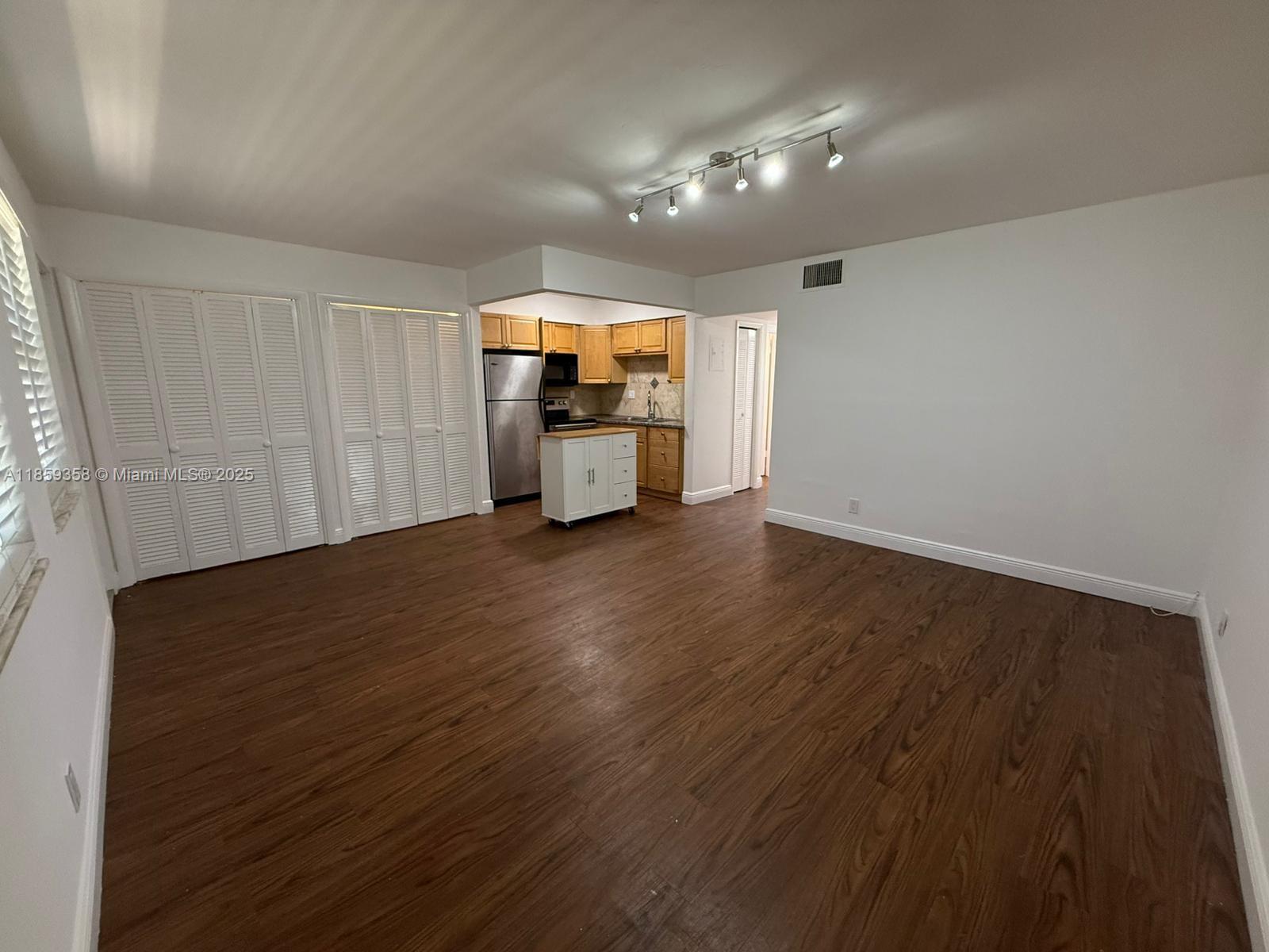 4050 NE 12th Ter #6-1