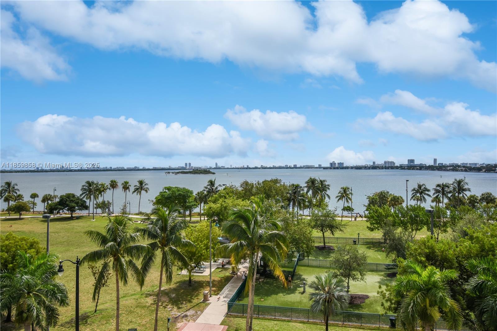 1800 N Bayshore Dr #509