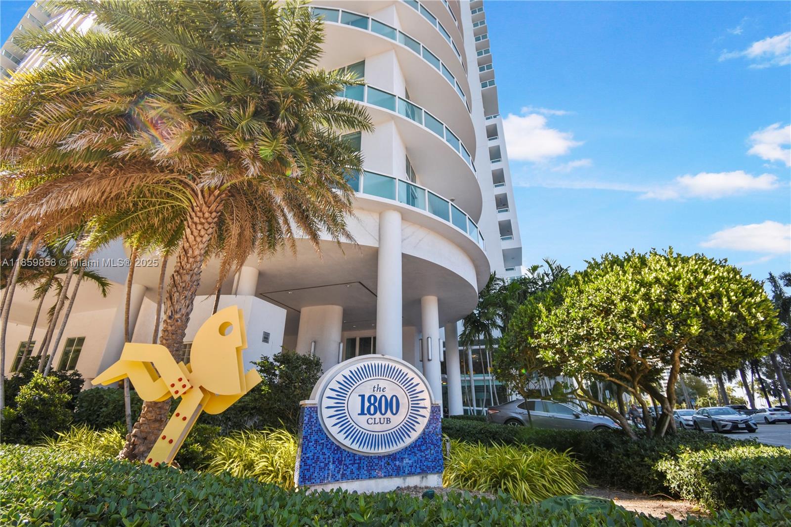 image 1800 Club Condo33
