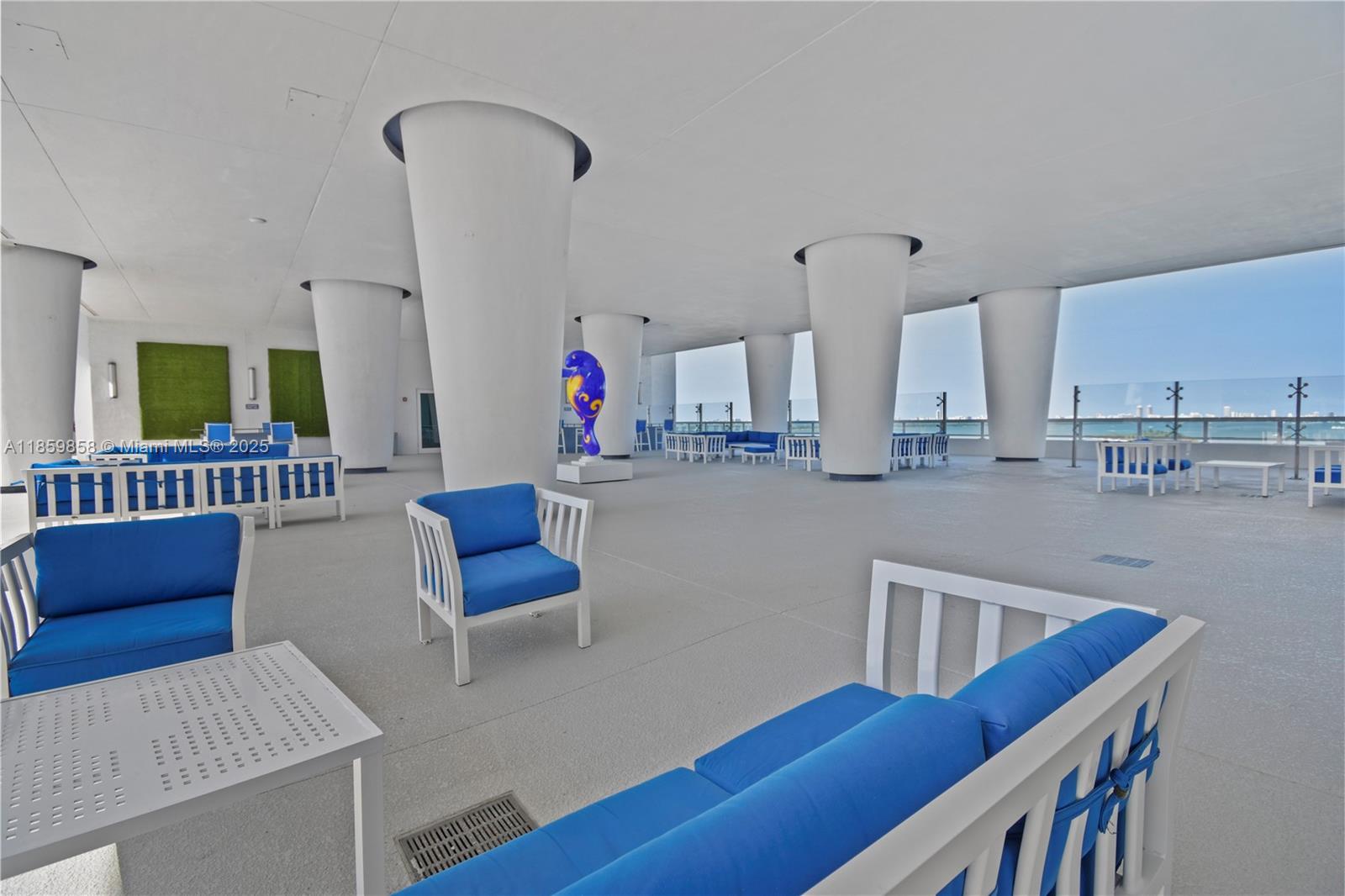 image 1800 Club Condo37