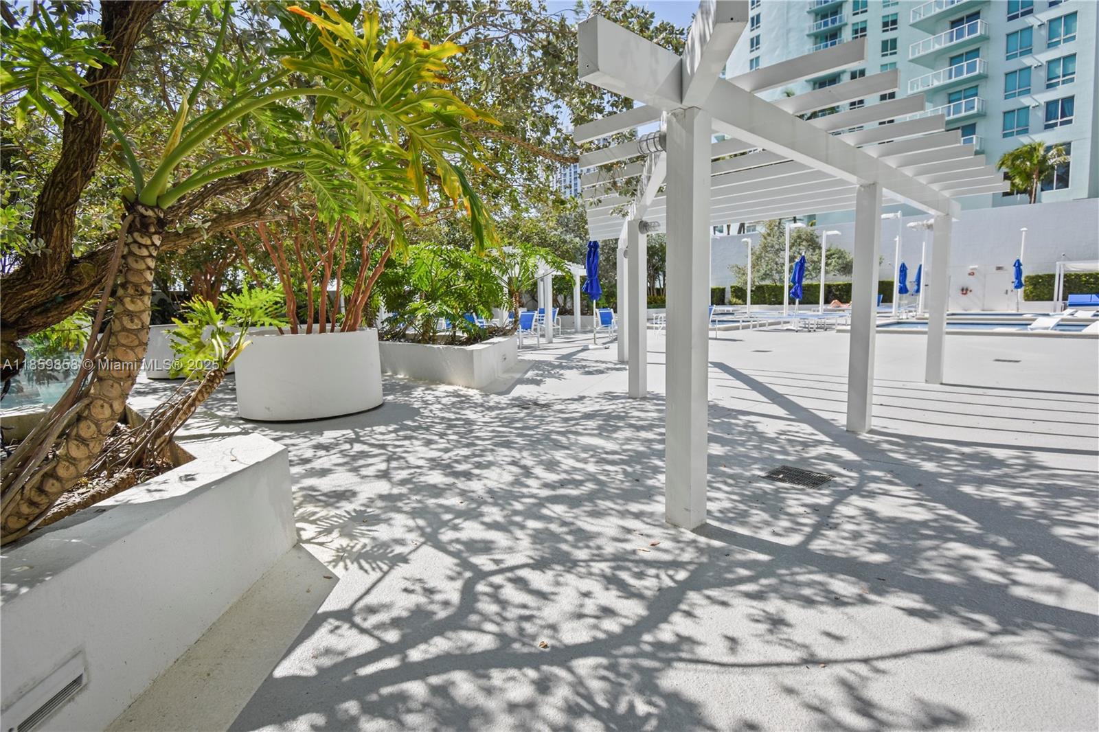image 1800 Club Condo40