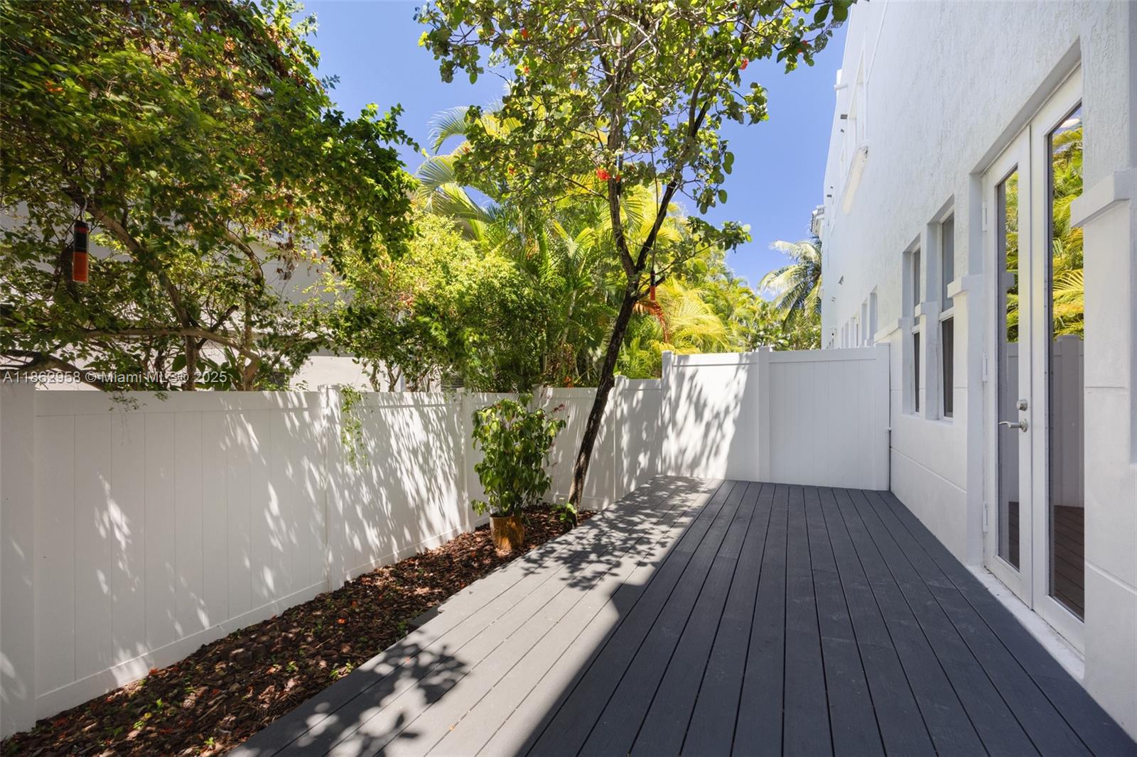 3425 Norfolk St Pompano Beach, FL 33062