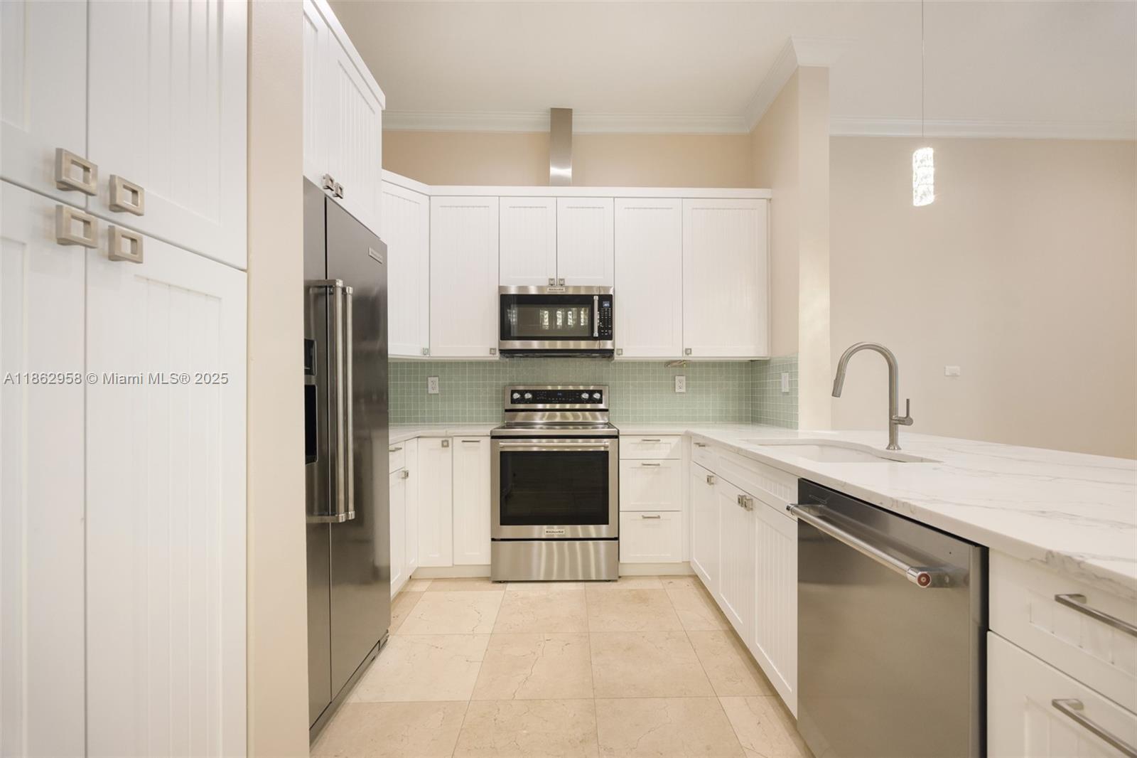 3425 Norfolk St Pompano Beach, FL 33062