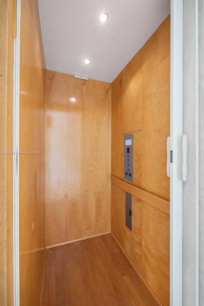 3425 Norfolk St Pompano Beach, FL 33062