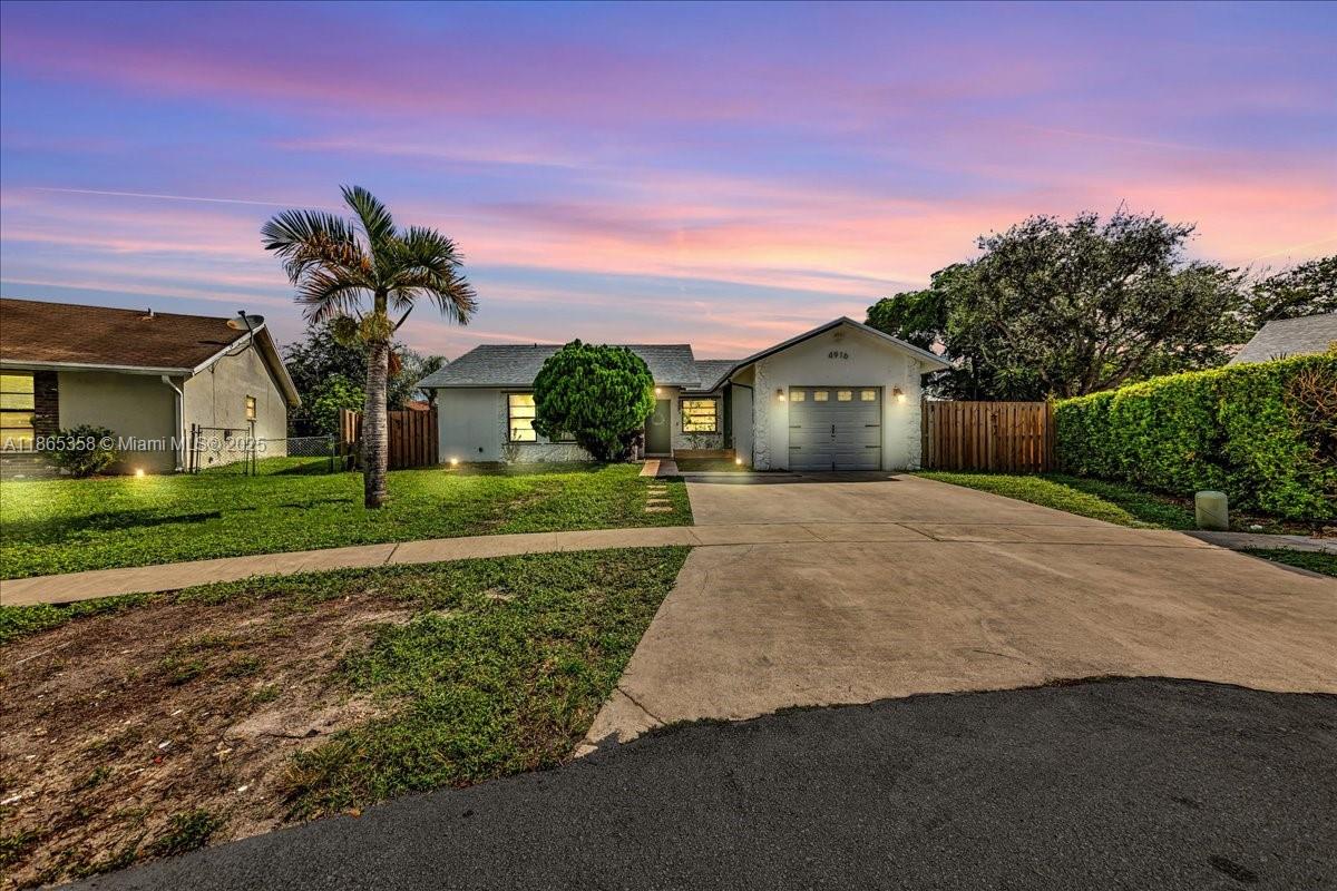 4916 NW 92nd Ave