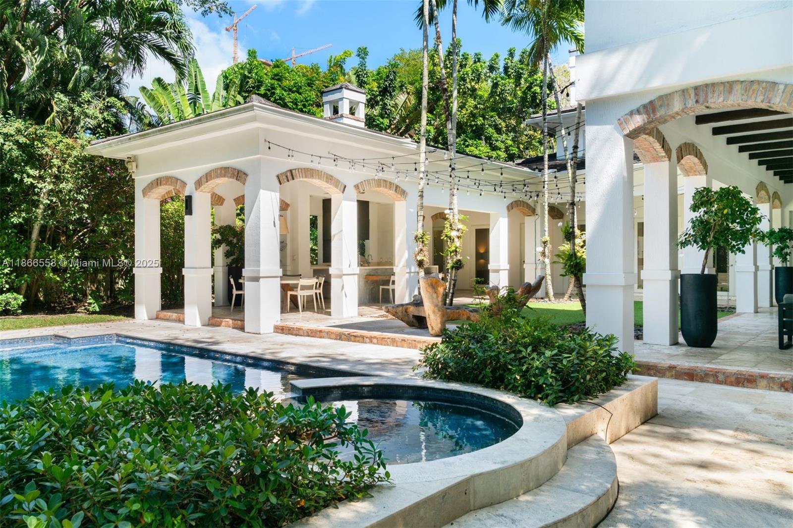 2820 Brickell Ave Miami, FL 33129