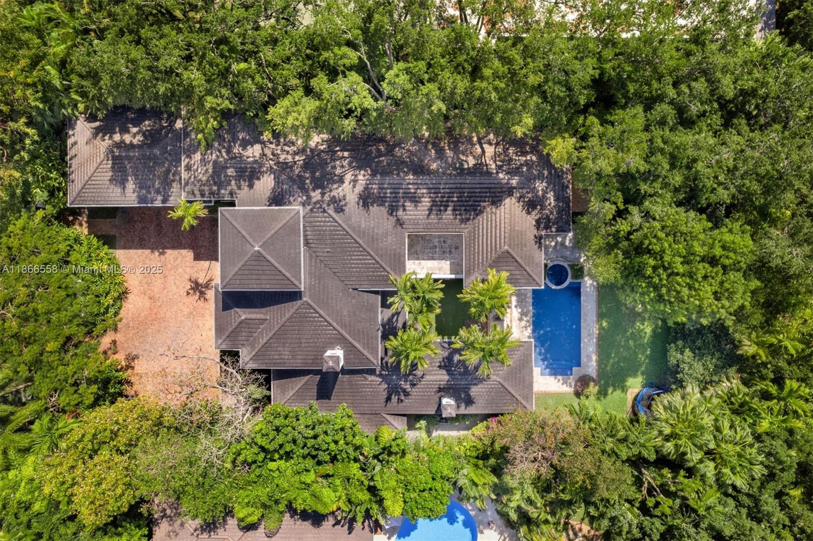 2820 Brickell Ave Miami, FL 33129