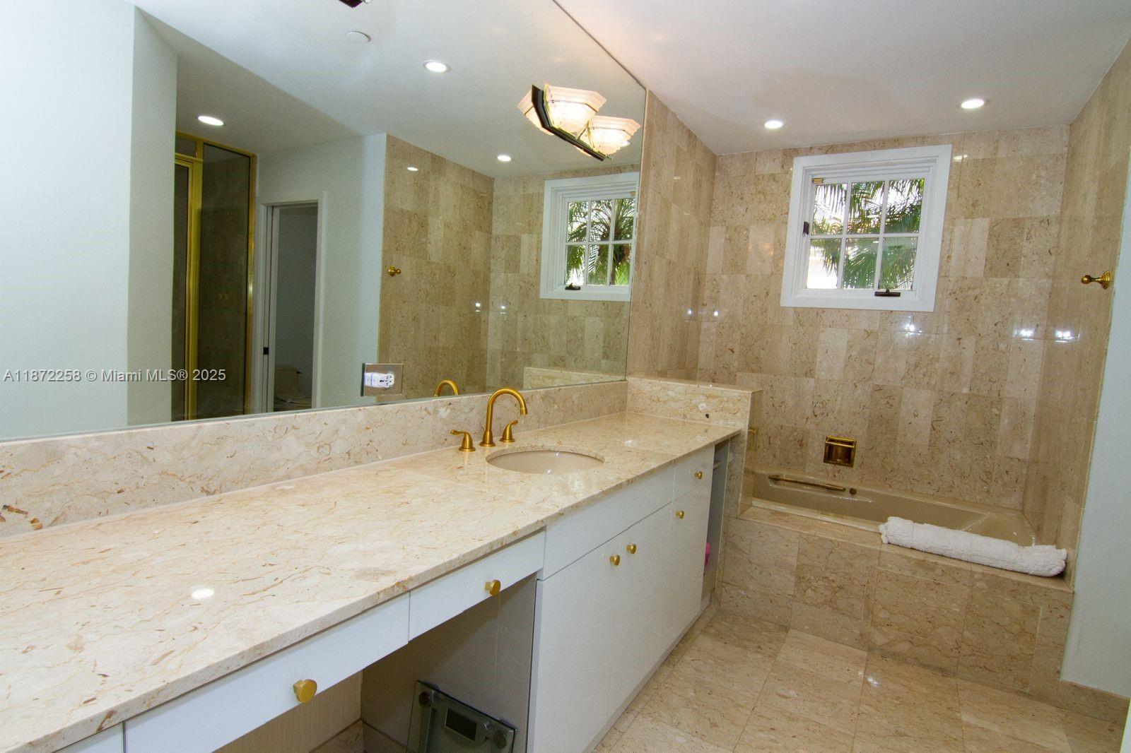 image Fisher Island12
