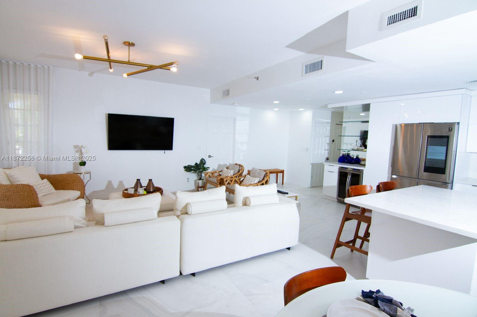 image Fisher Island1