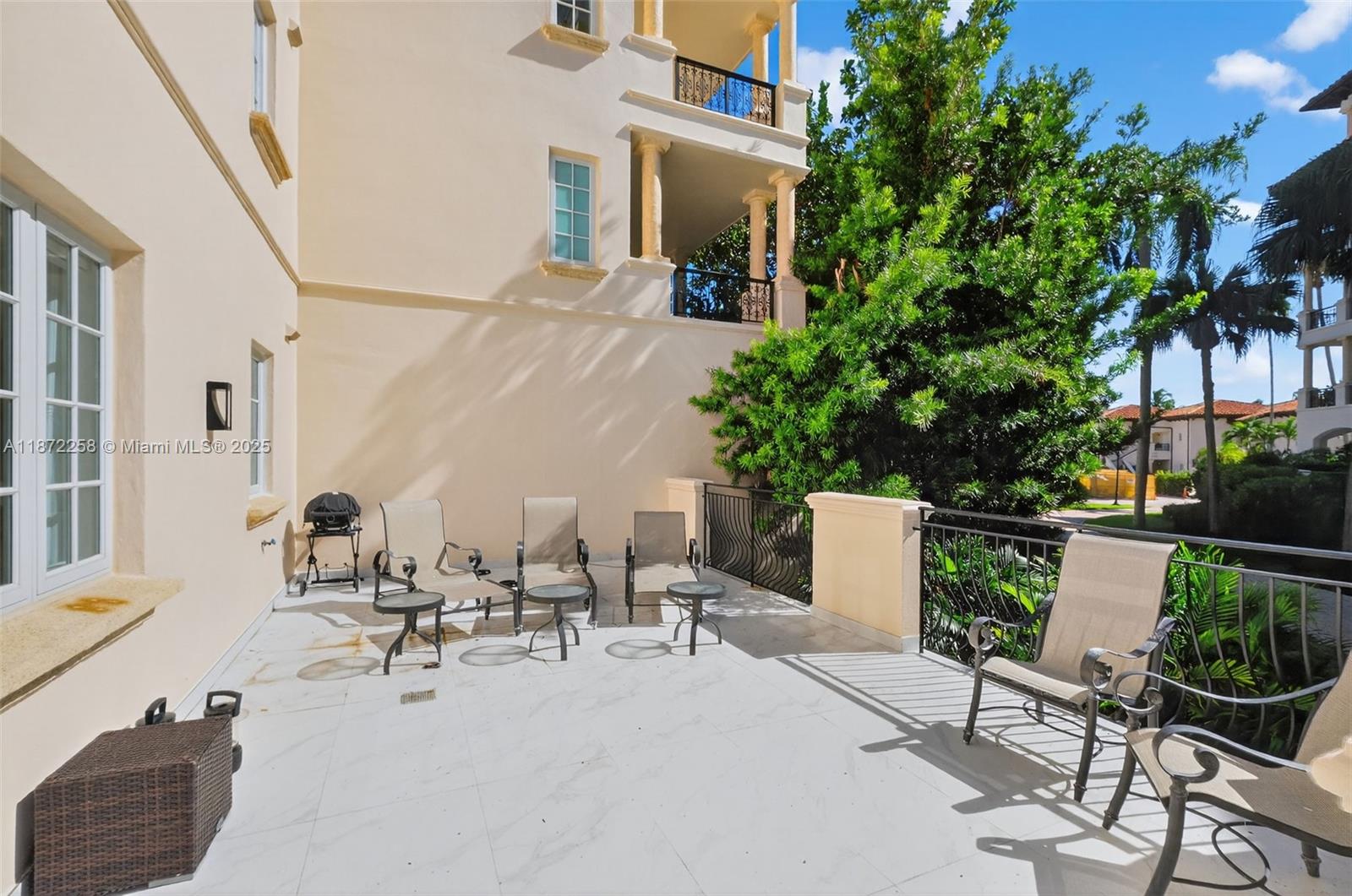 image Fisher Island34