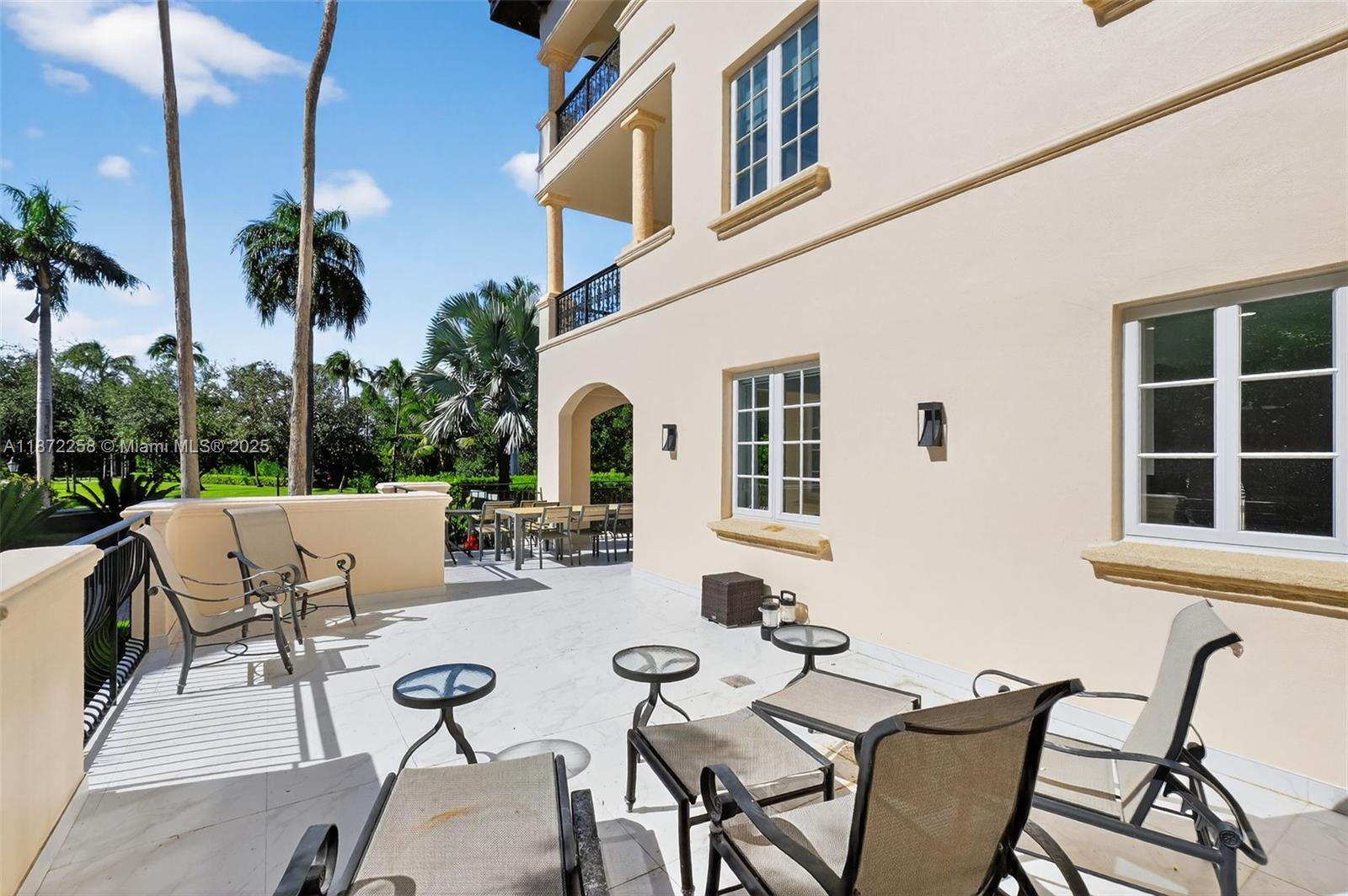 image Fisher Island36