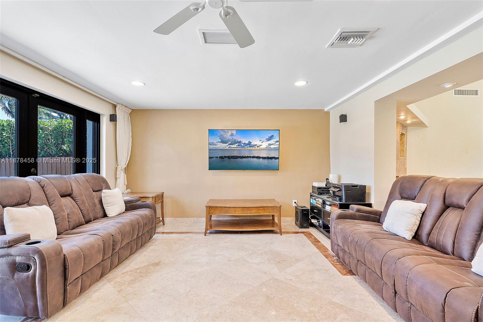 2531 NE 195th St Aventura, FL 33180