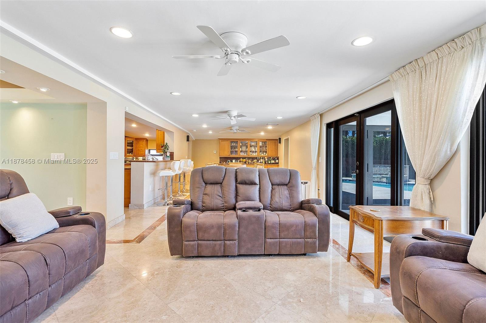 2531 NE 195th St Aventura, FL 33180