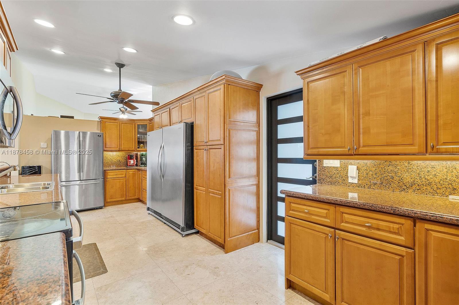 2531 NE 195th St Aventura, FL 33180