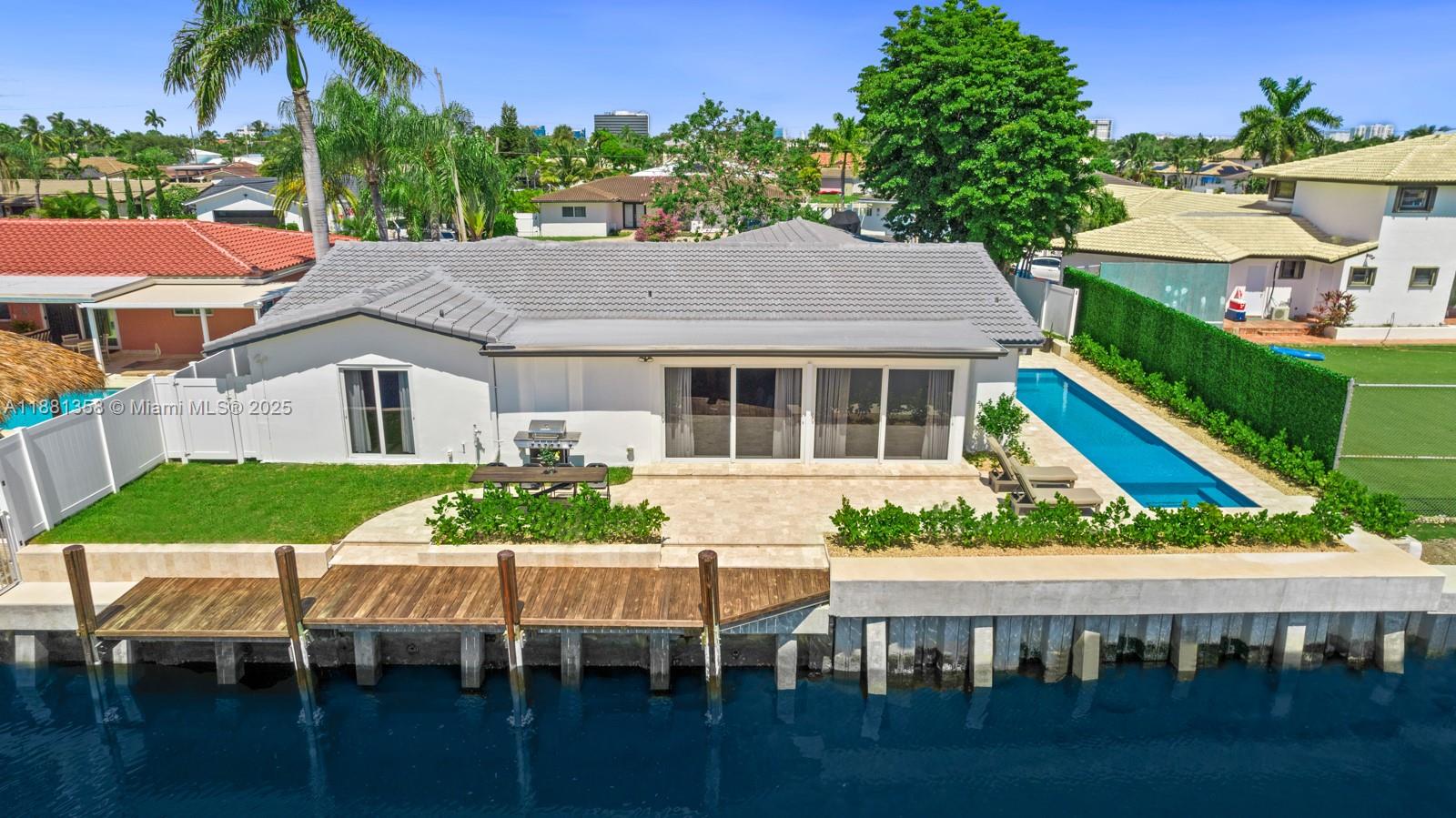 2830 NE 56th Ct Fort Lauderdale, FL 33308