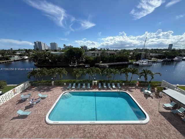 401 Golden Isles Dr #415