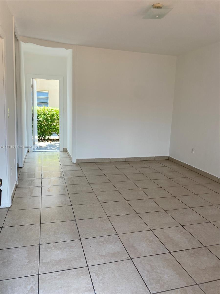 100 NW 16th Ave #3