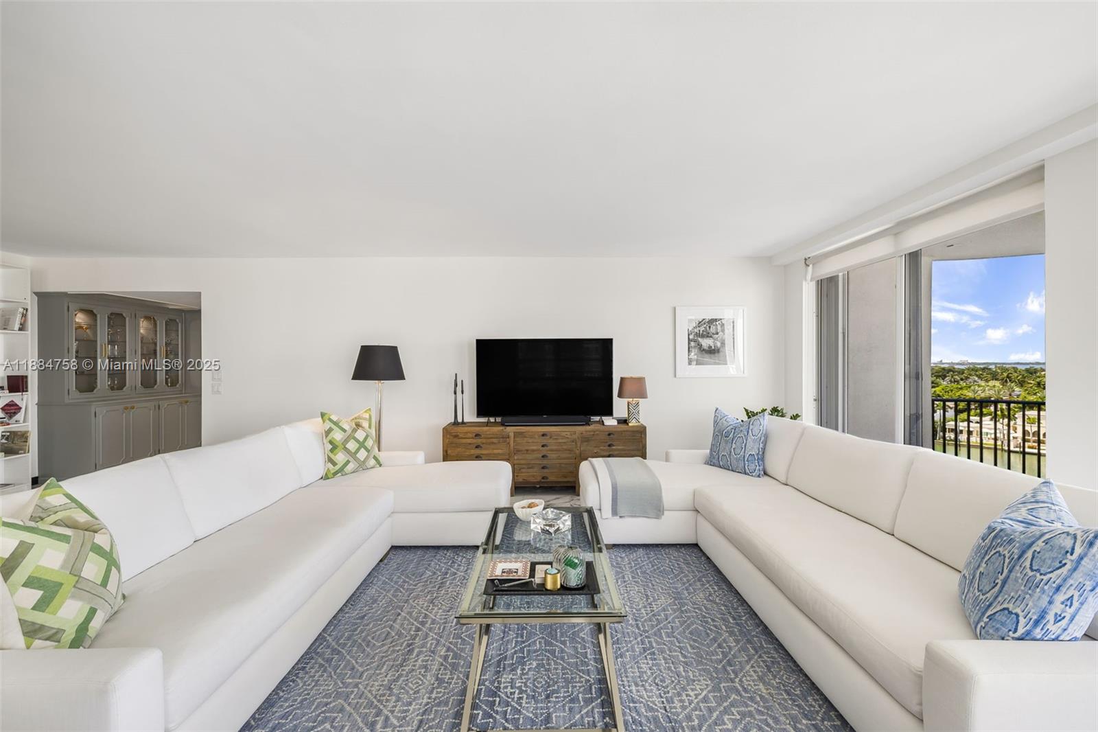 5660 Collins Ave #8D Miami Beach, FL 33140