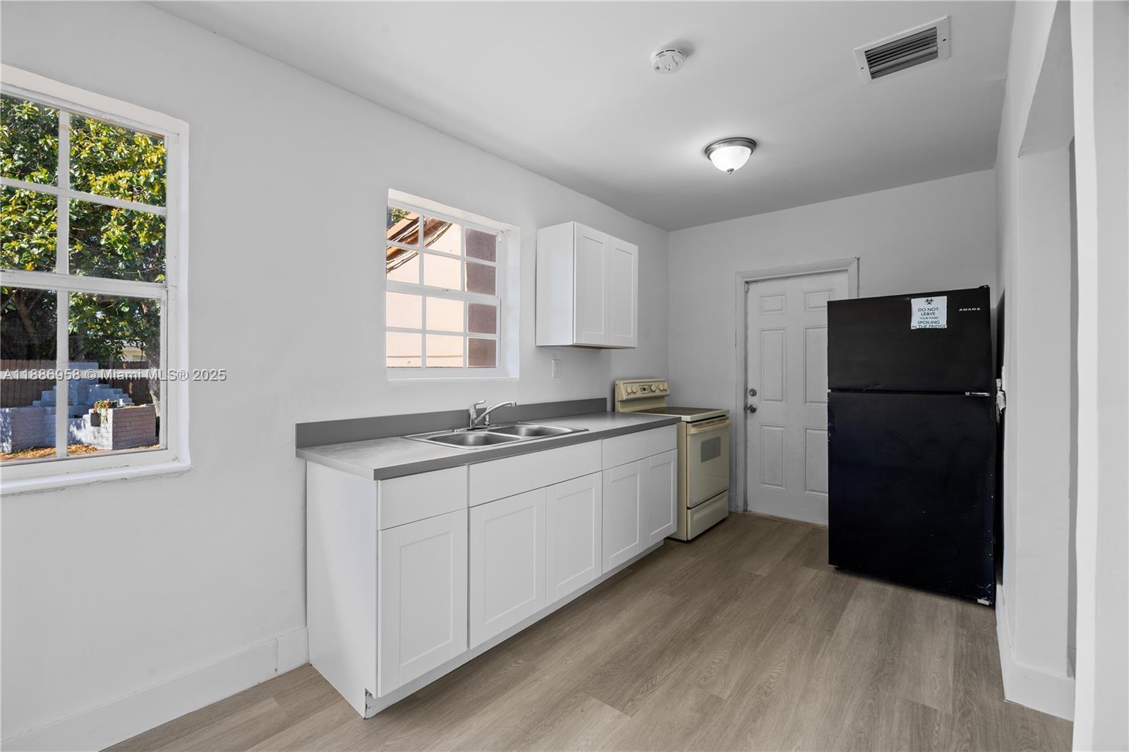 11500 SW 142nd St Miami, FL 33176