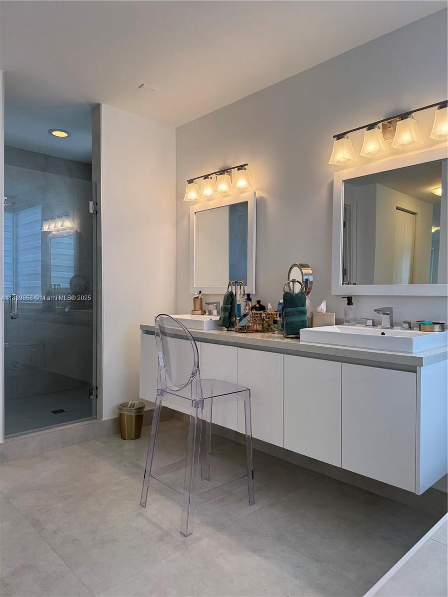 7547 NW 98th Ave #. Doral, FL 33178