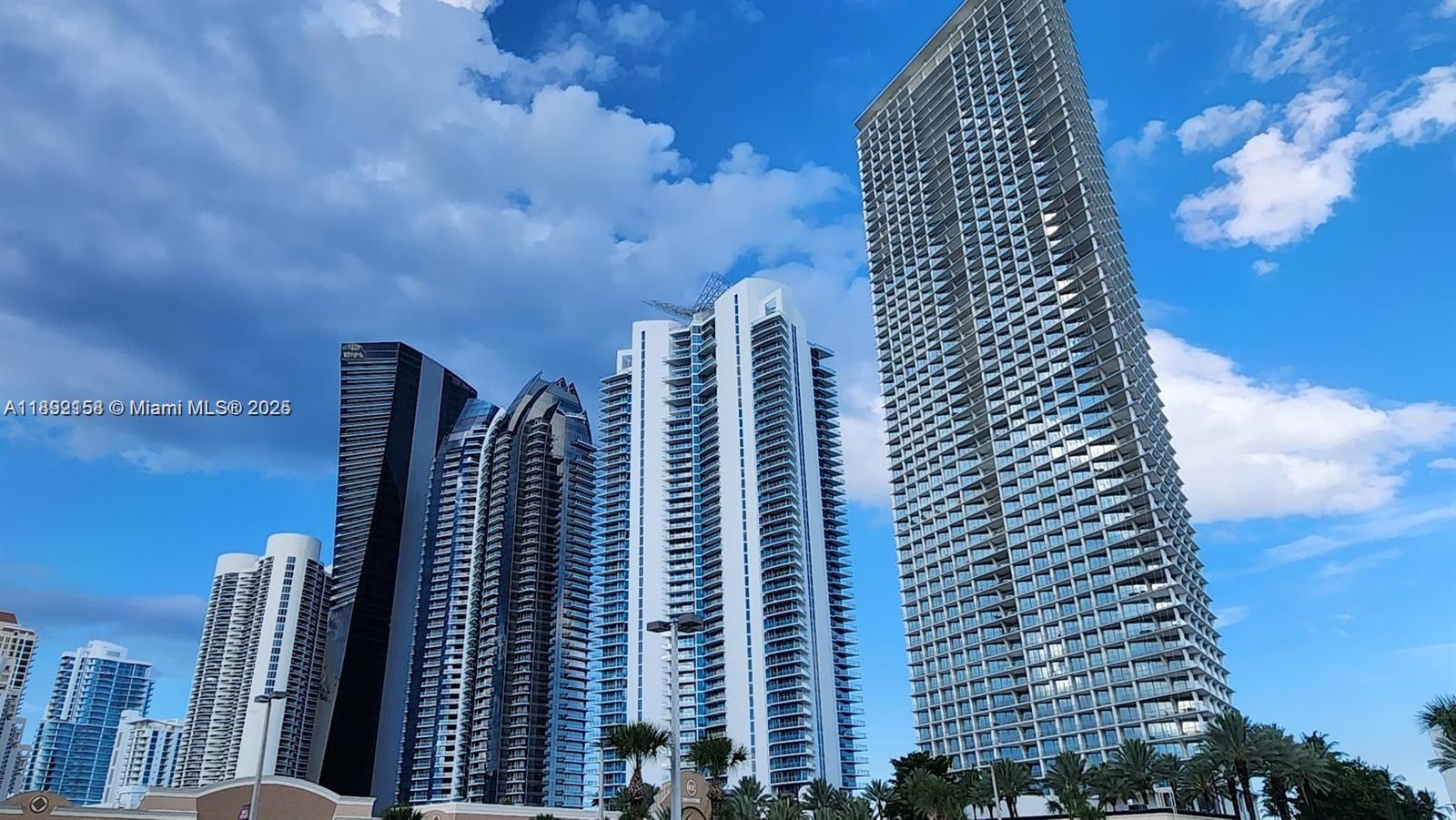 17001 Collins Ave #3705
