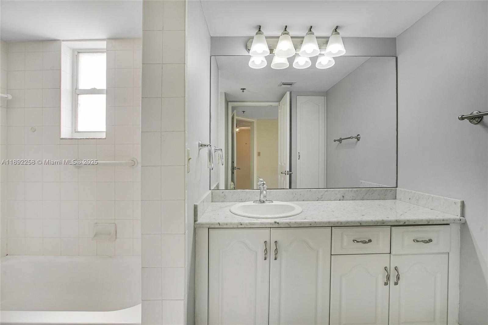 2351 Douglas Rd #604 Miami, FL 33145