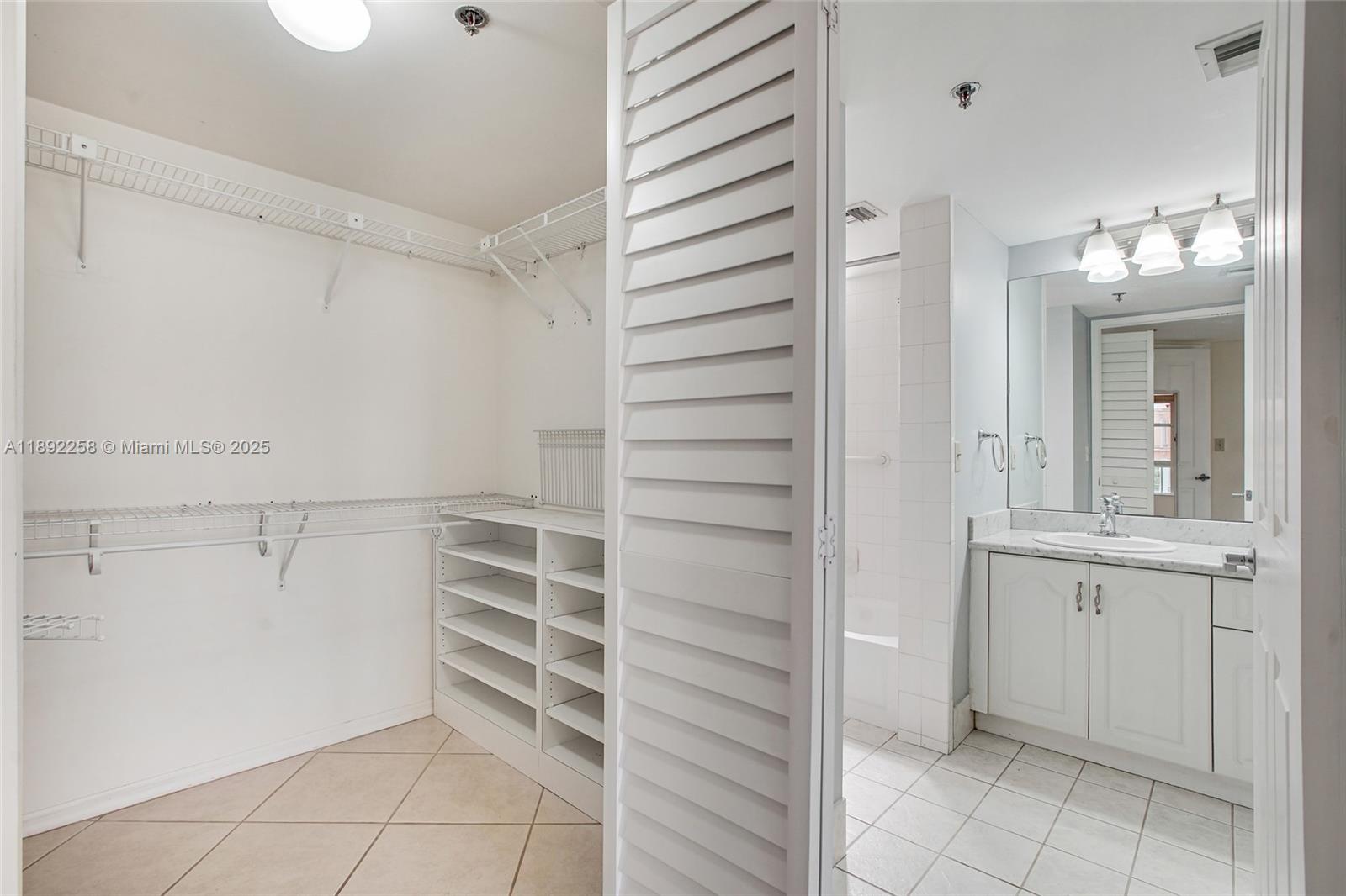 2351 Douglas Rd #604 Miami, FL 33145