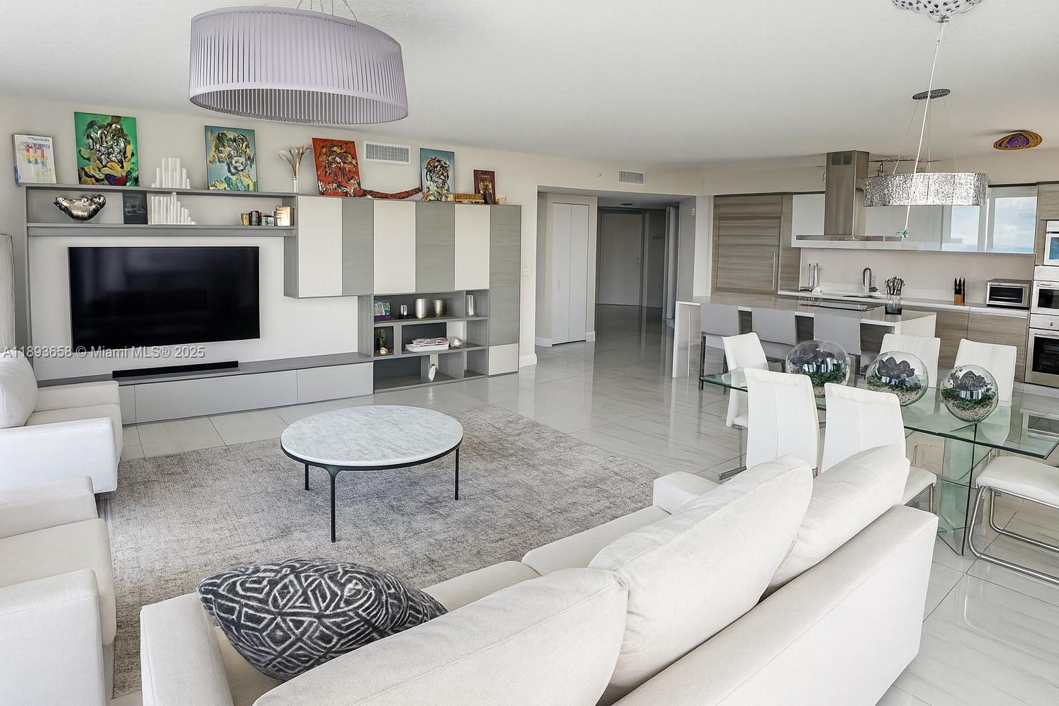 image Parque Towers Condominium4