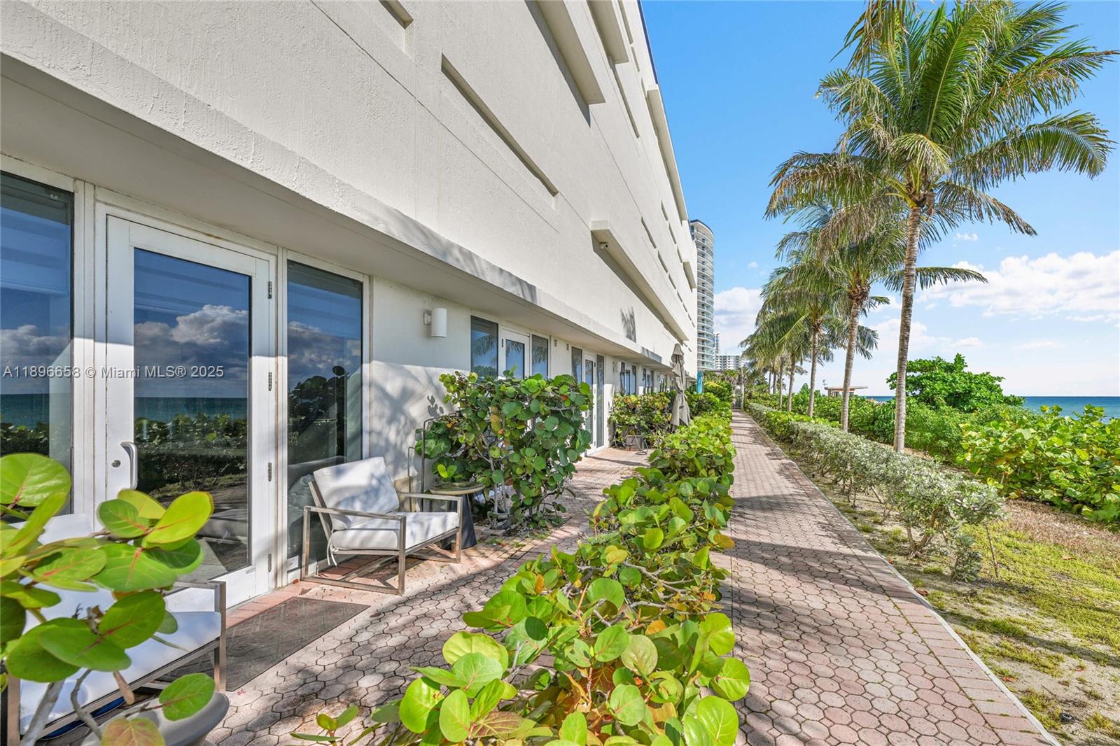 image Beach Club One9