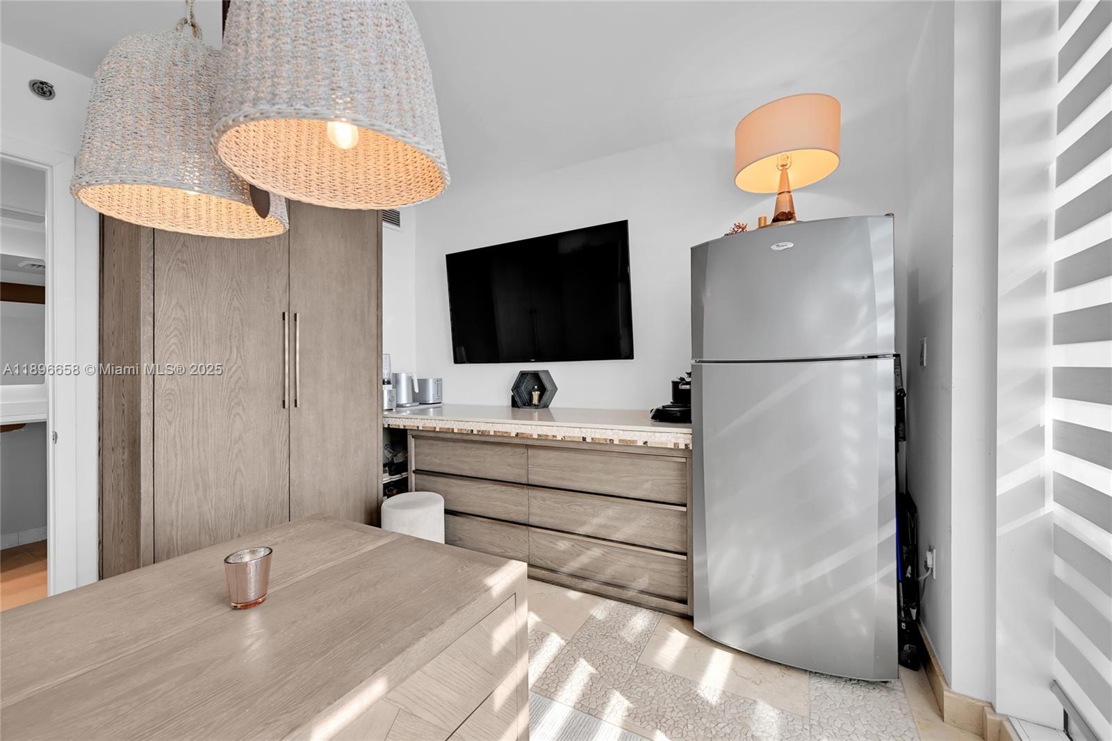 image Beach Club One4