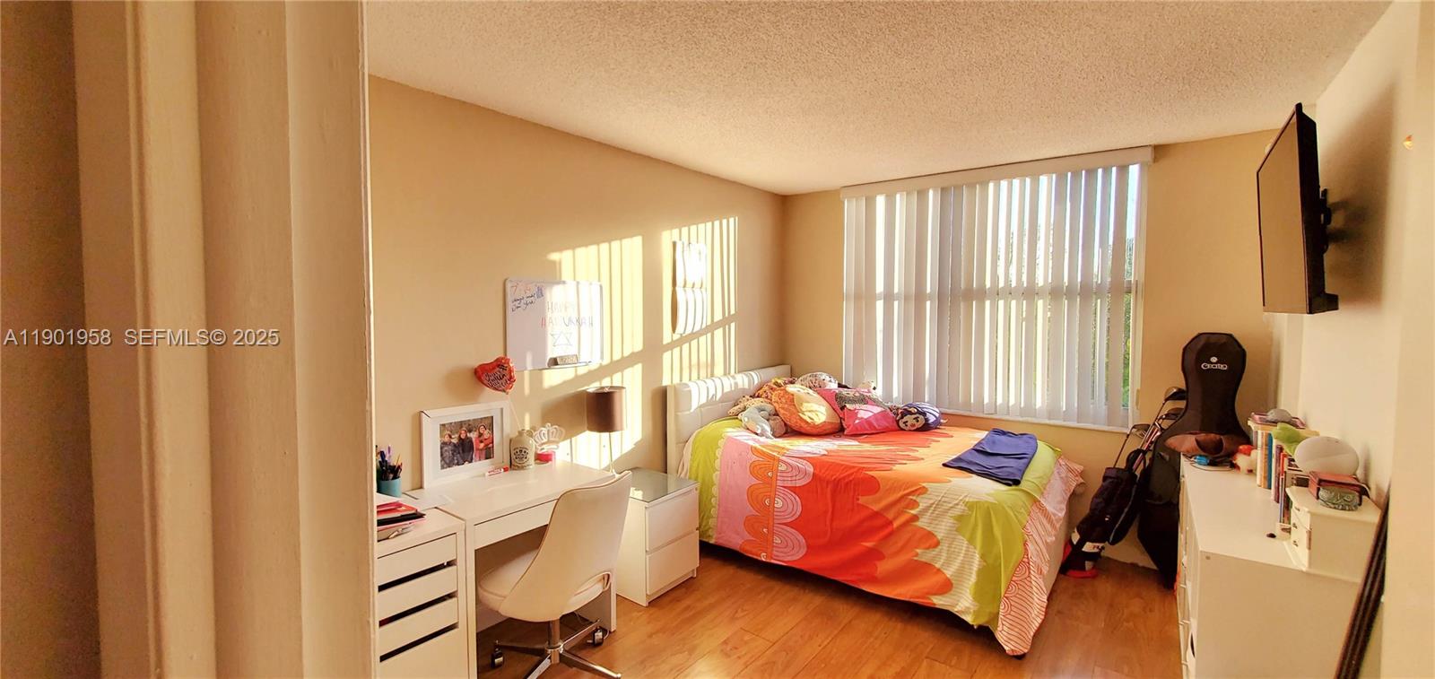 17890 W Dixie Hwy #515 North Miami Beach, FL 33160