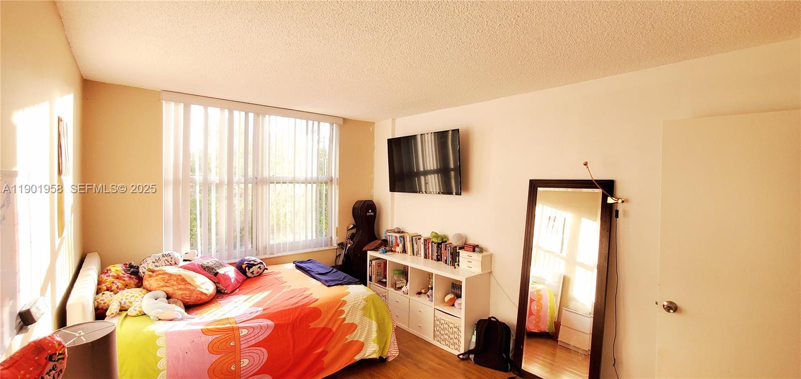 17890 W Dixie Hwy #515 North Miami Beach, FL 33160