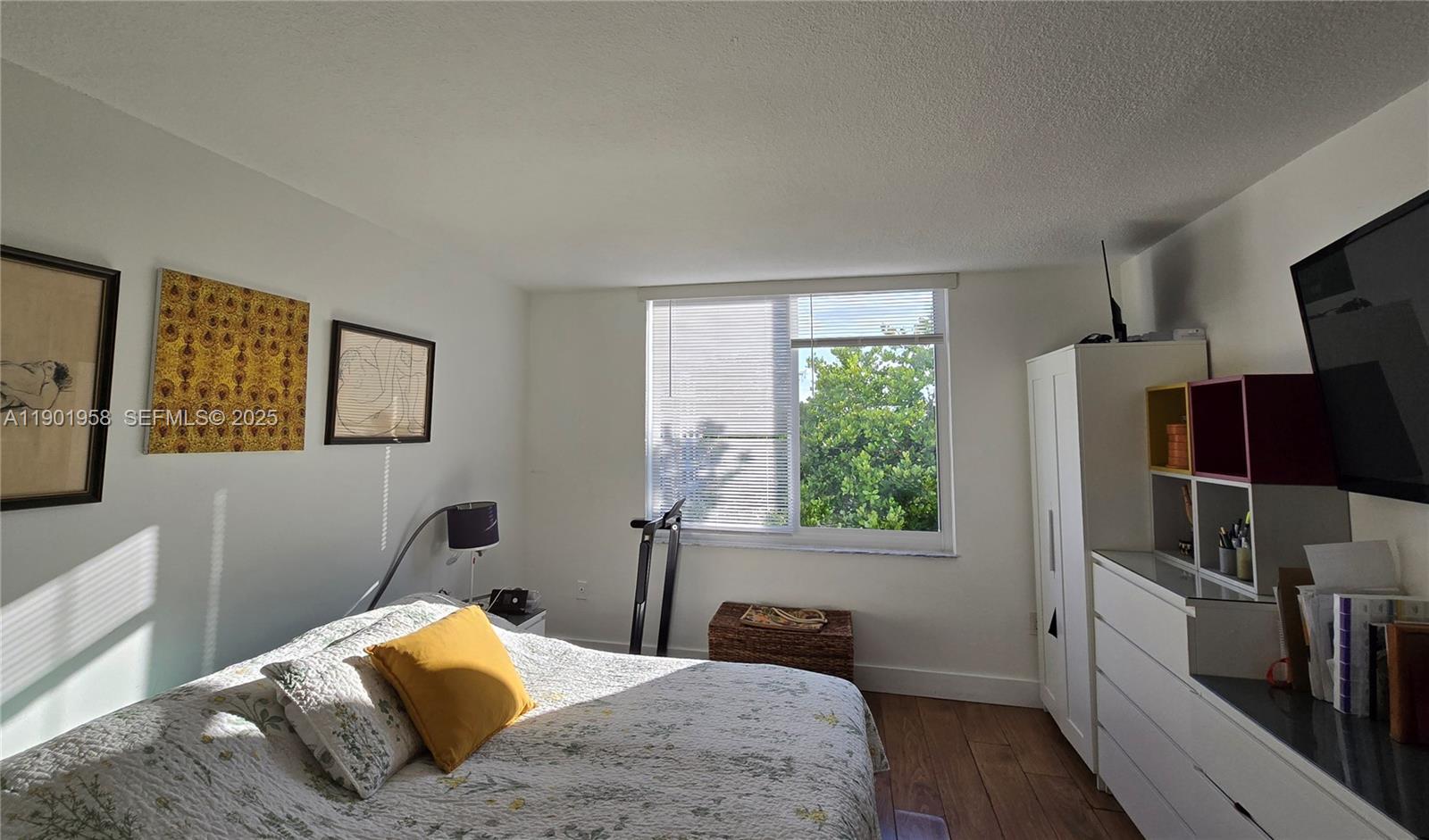 17890 W Dixie Hwy #515 North Miami Beach, FL 33160