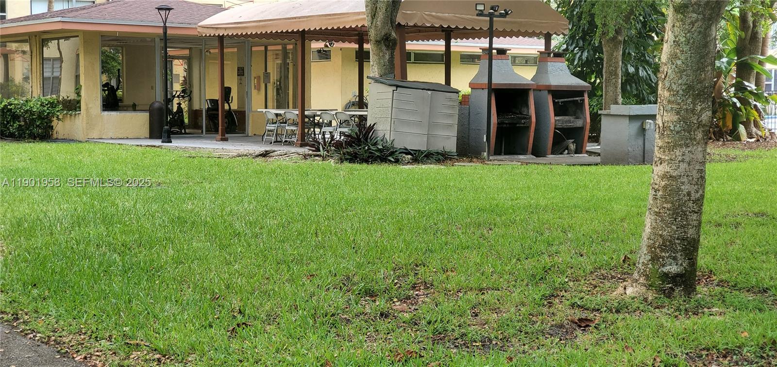 17890 W Dixie Hwy #515 North Miami Beach, FL 33160