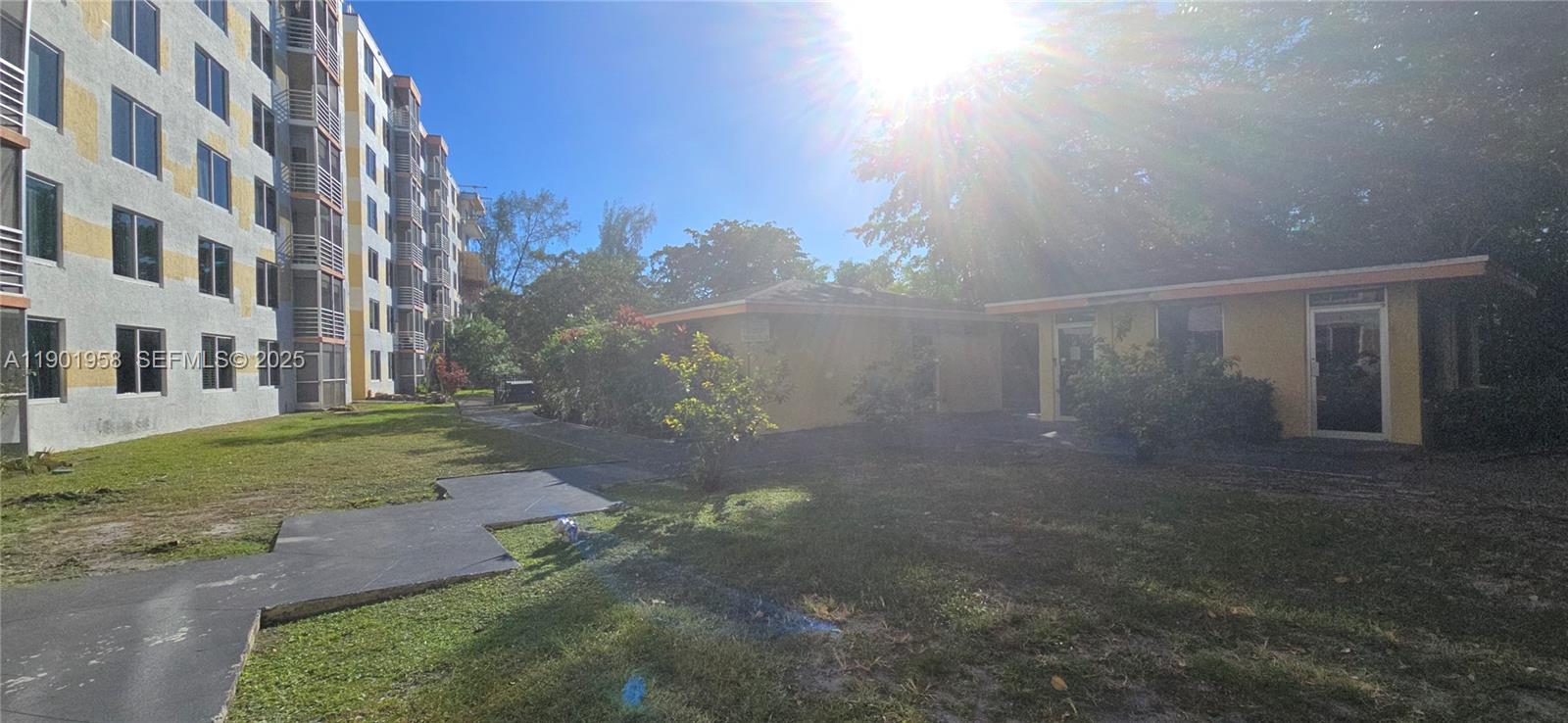 17890 W Dixie Hwy #515 North Miami Beach, FL 33160