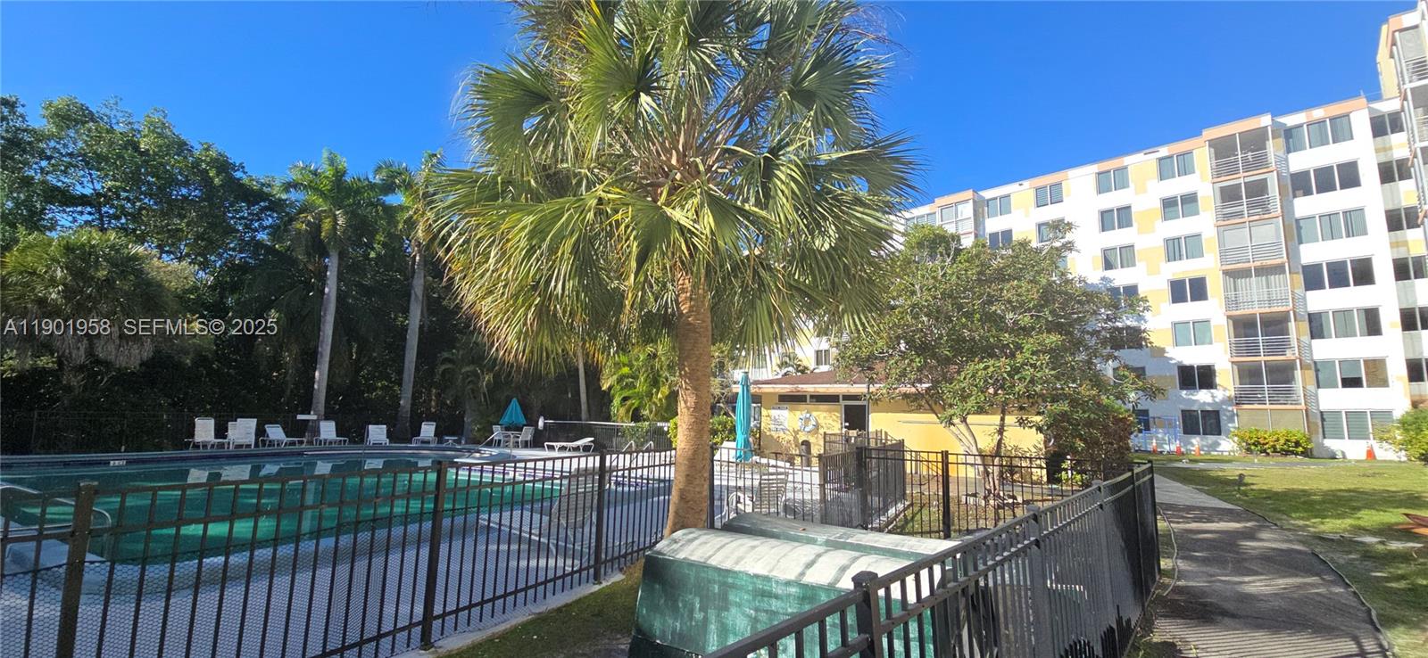 17890 W Dixie Hwy #515 North Miami Beach, FL 33160