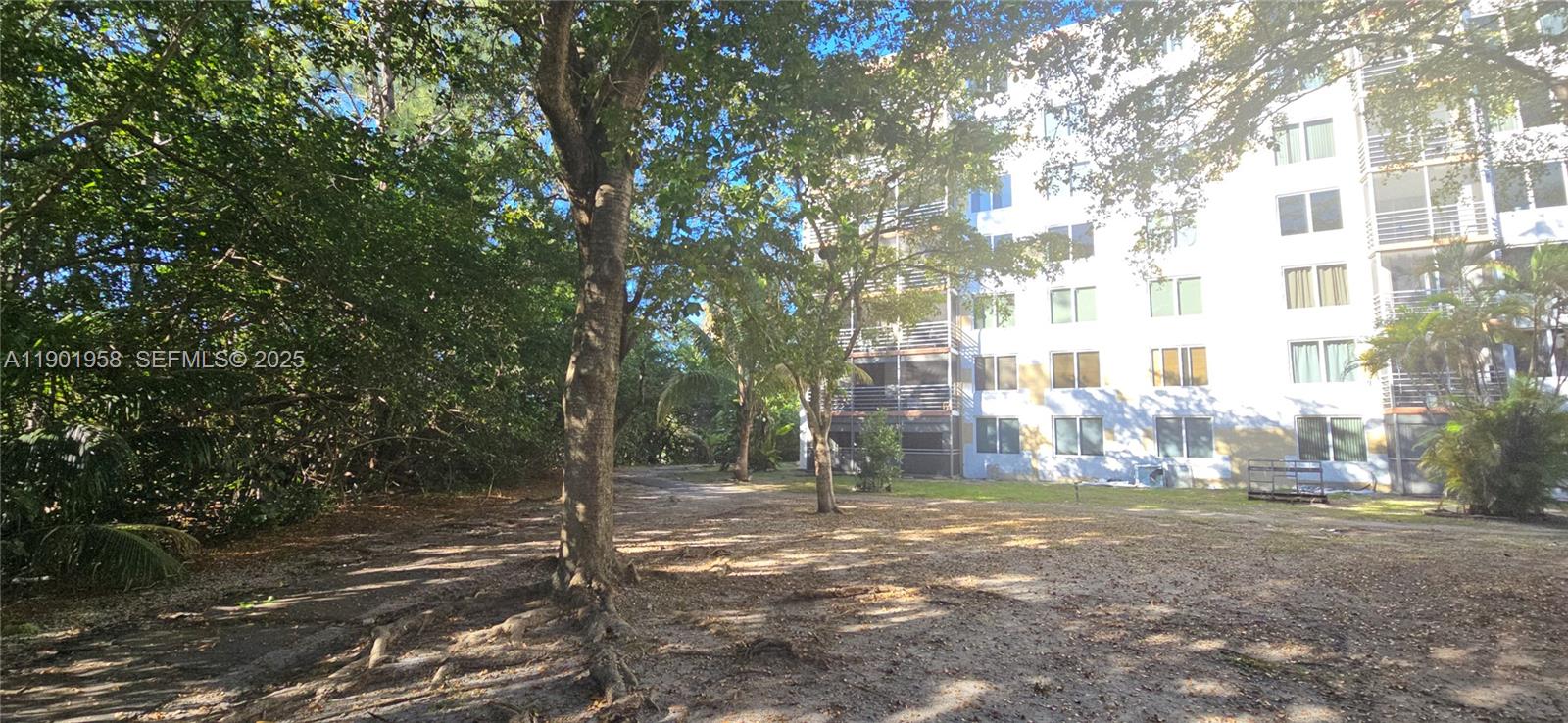 17890 W Dixie Hwy #515 North Miami Beach, FL 33160