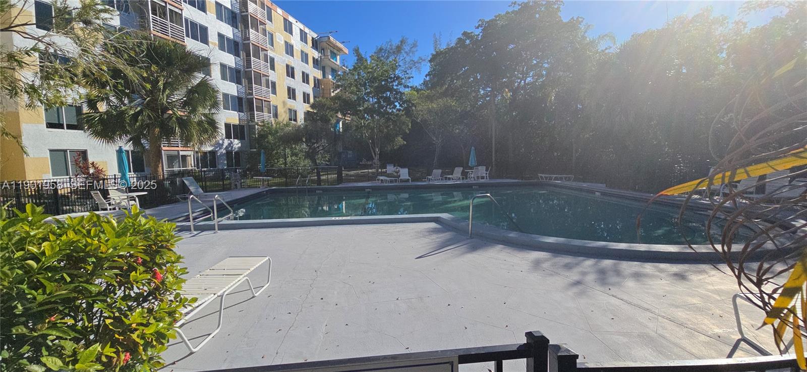 17890 W Dixie Hwy #515 North Miami Beach, FL 33160