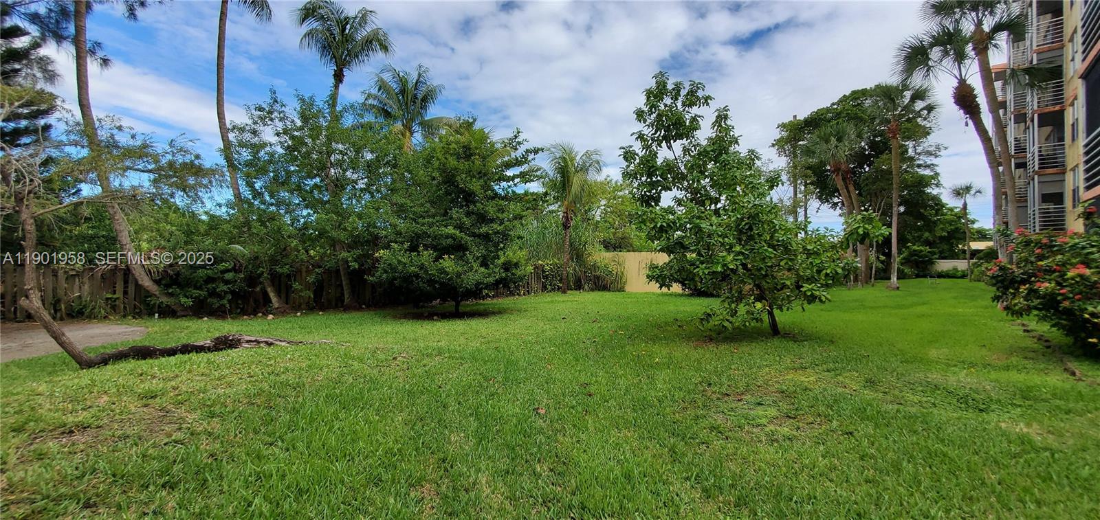 17890 W Dixie Hwy #515 North Miami Beach, FL 33160