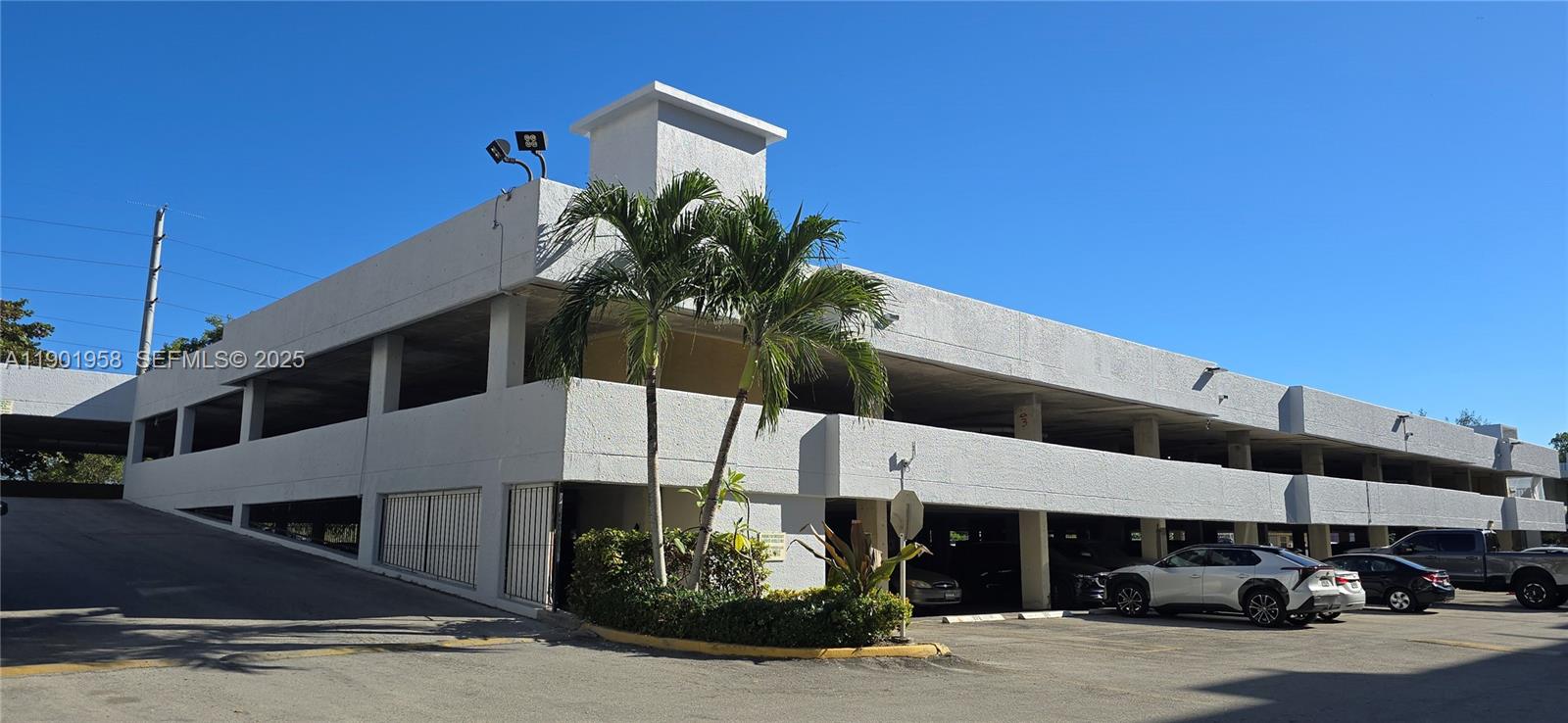 17890 W Dixie Hwy #515 North Miami Beach, FL 33160