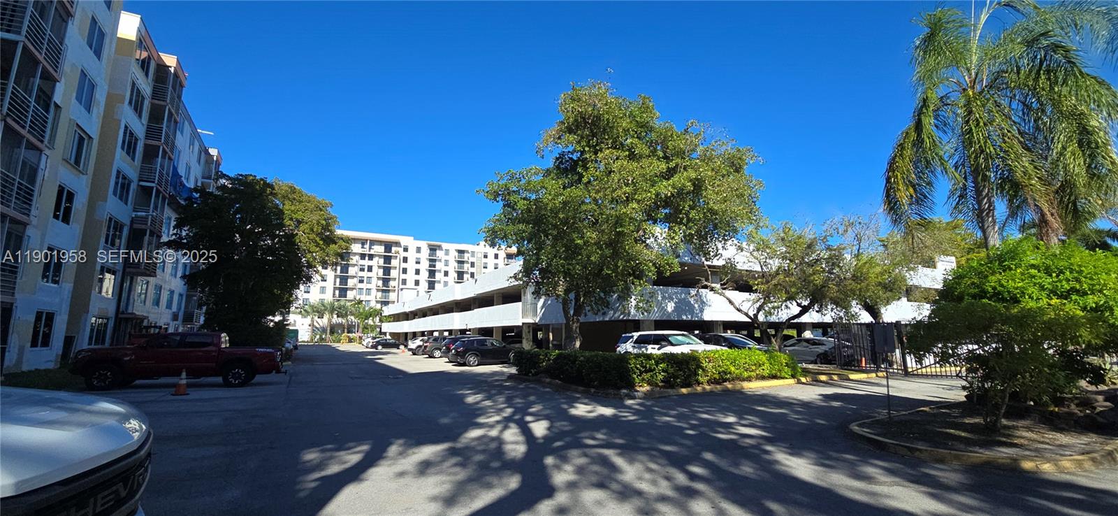 17890 W Dixie Hwy #515 North Miami Beach, FL 33160