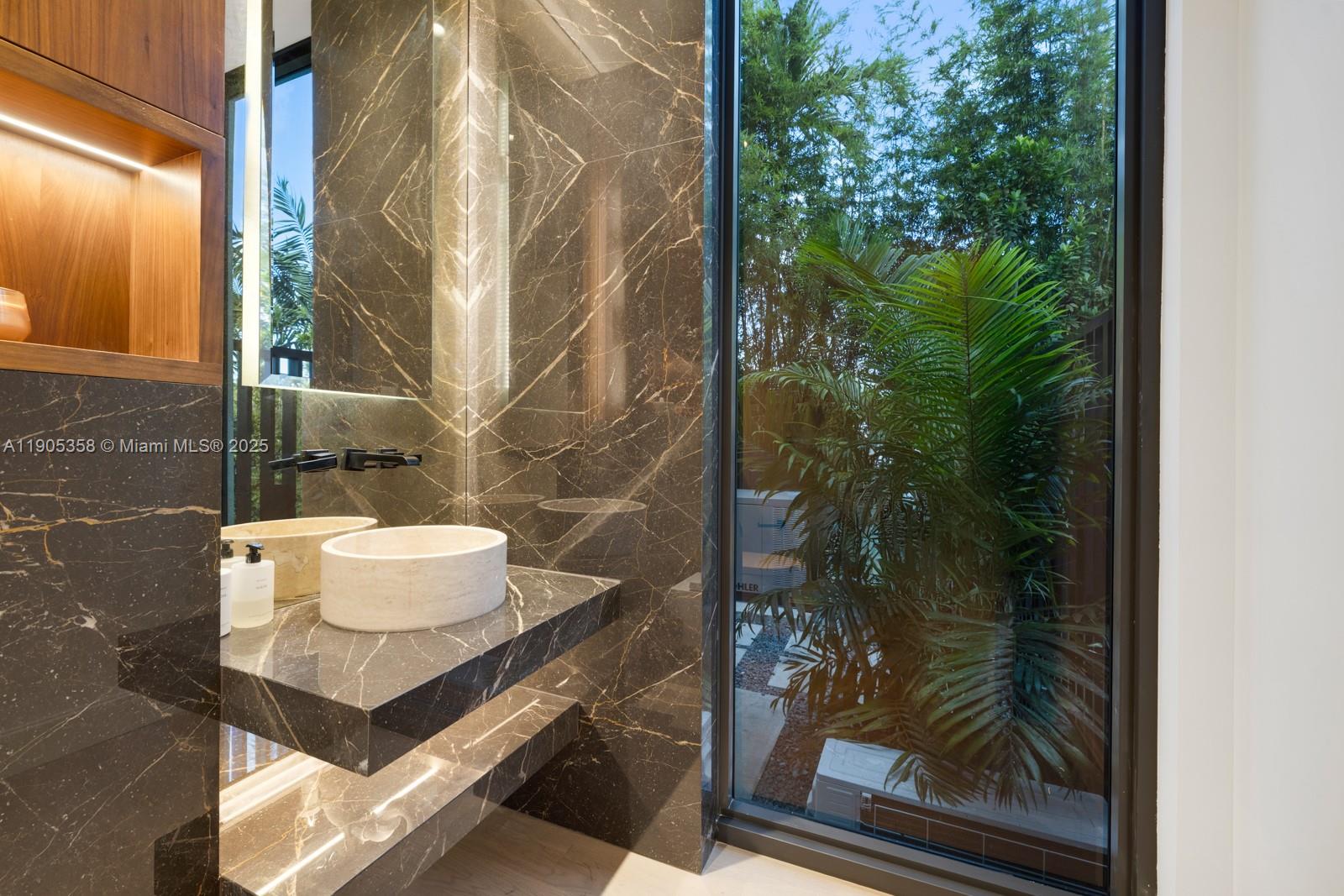 1165 N Biscayne Pt Rd Miami Beach, FL 33141