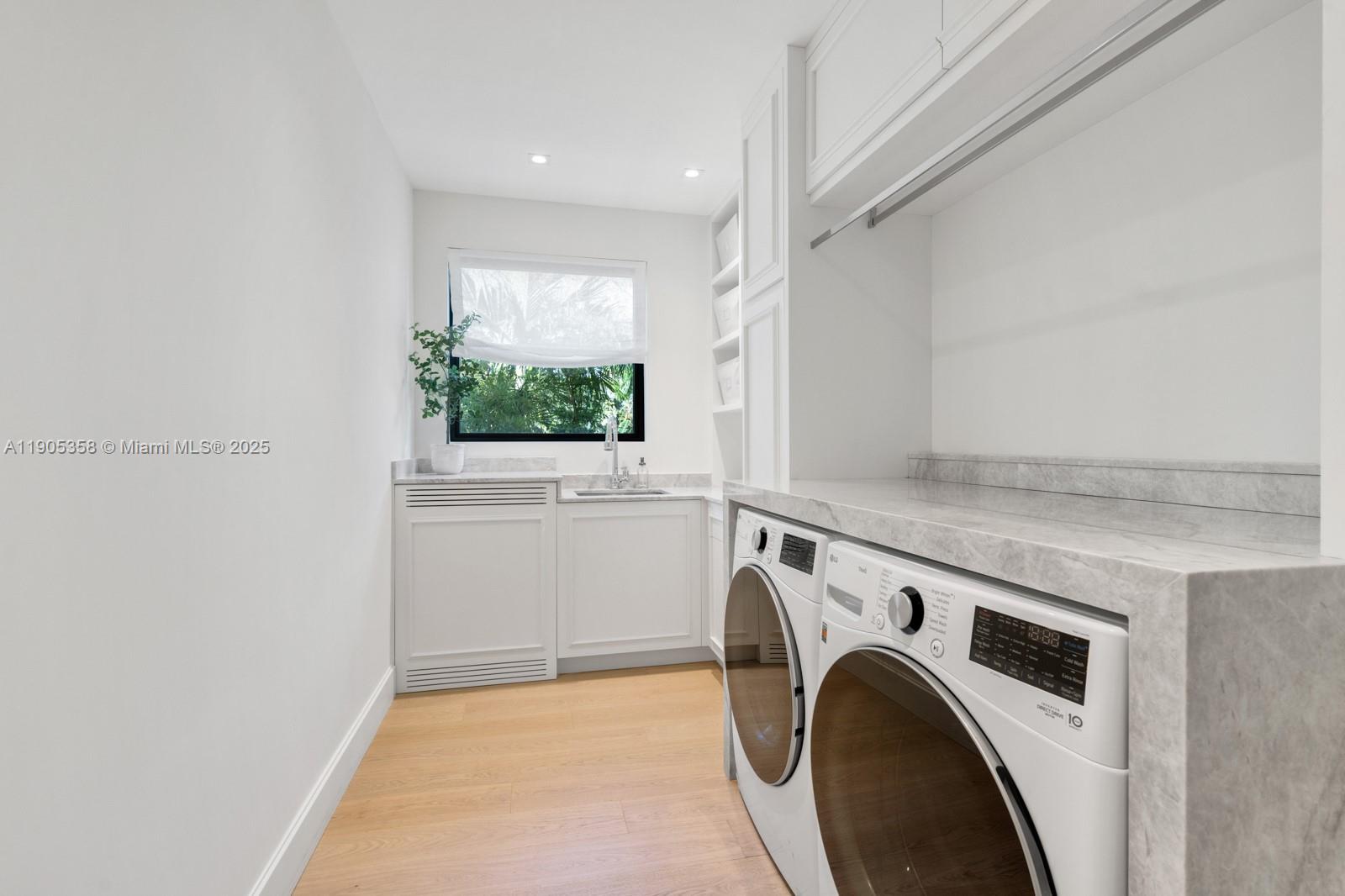 1165 N Biscayne Pt Rd Miami Beach, FL 33141