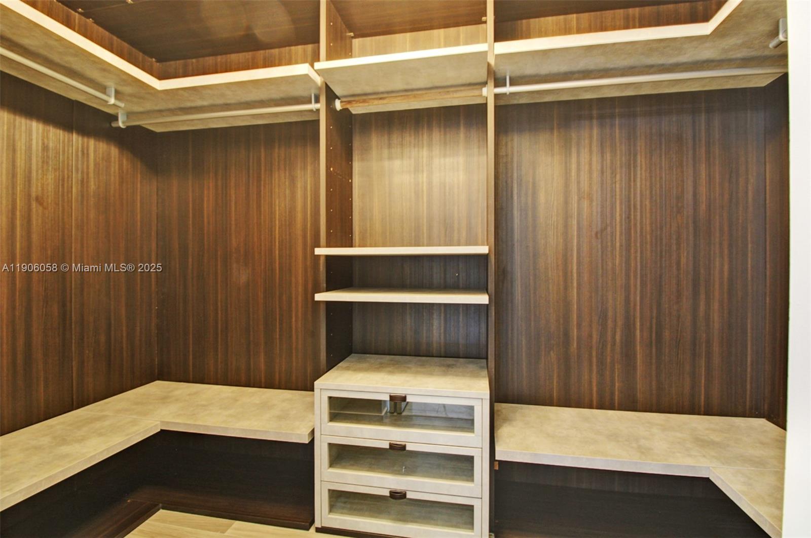 image Sls Lux Residences12