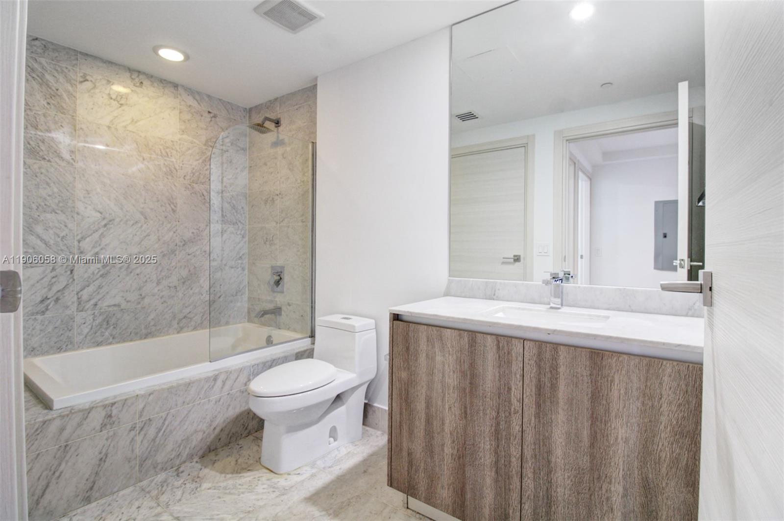 image Sls Lux Residences19