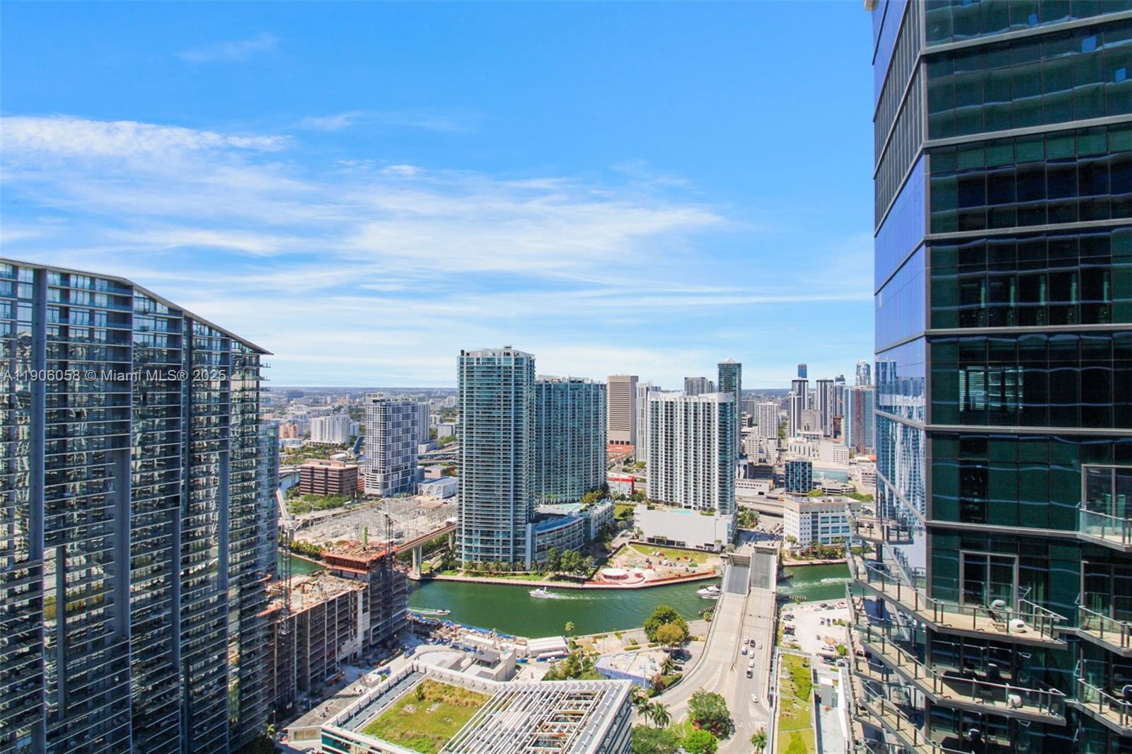 image Sls Lux Residences27