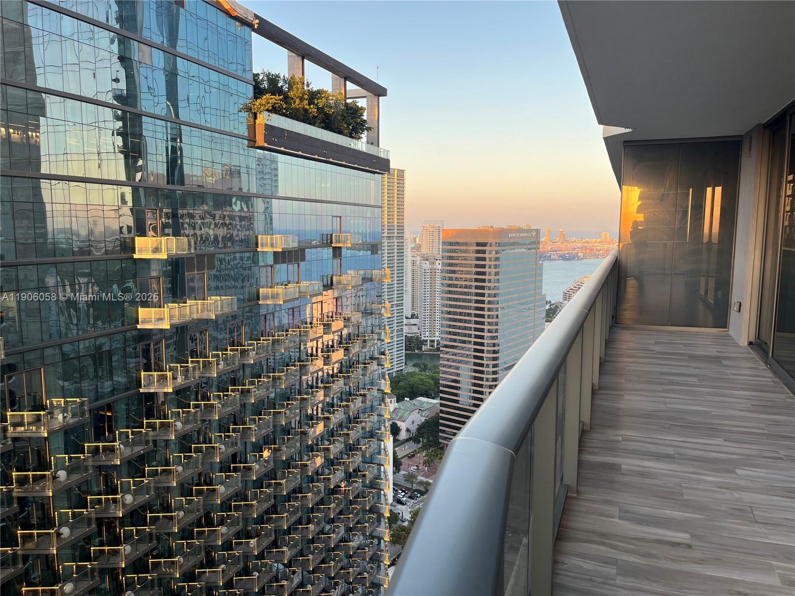 image Sls Lux Residences2