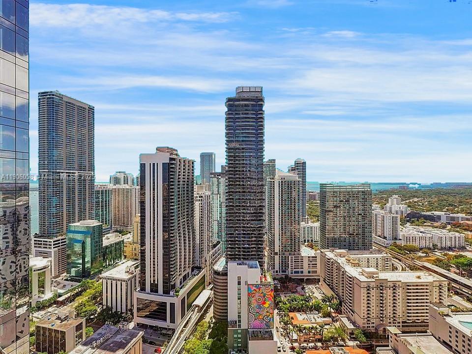 image Sls Lux Residences30