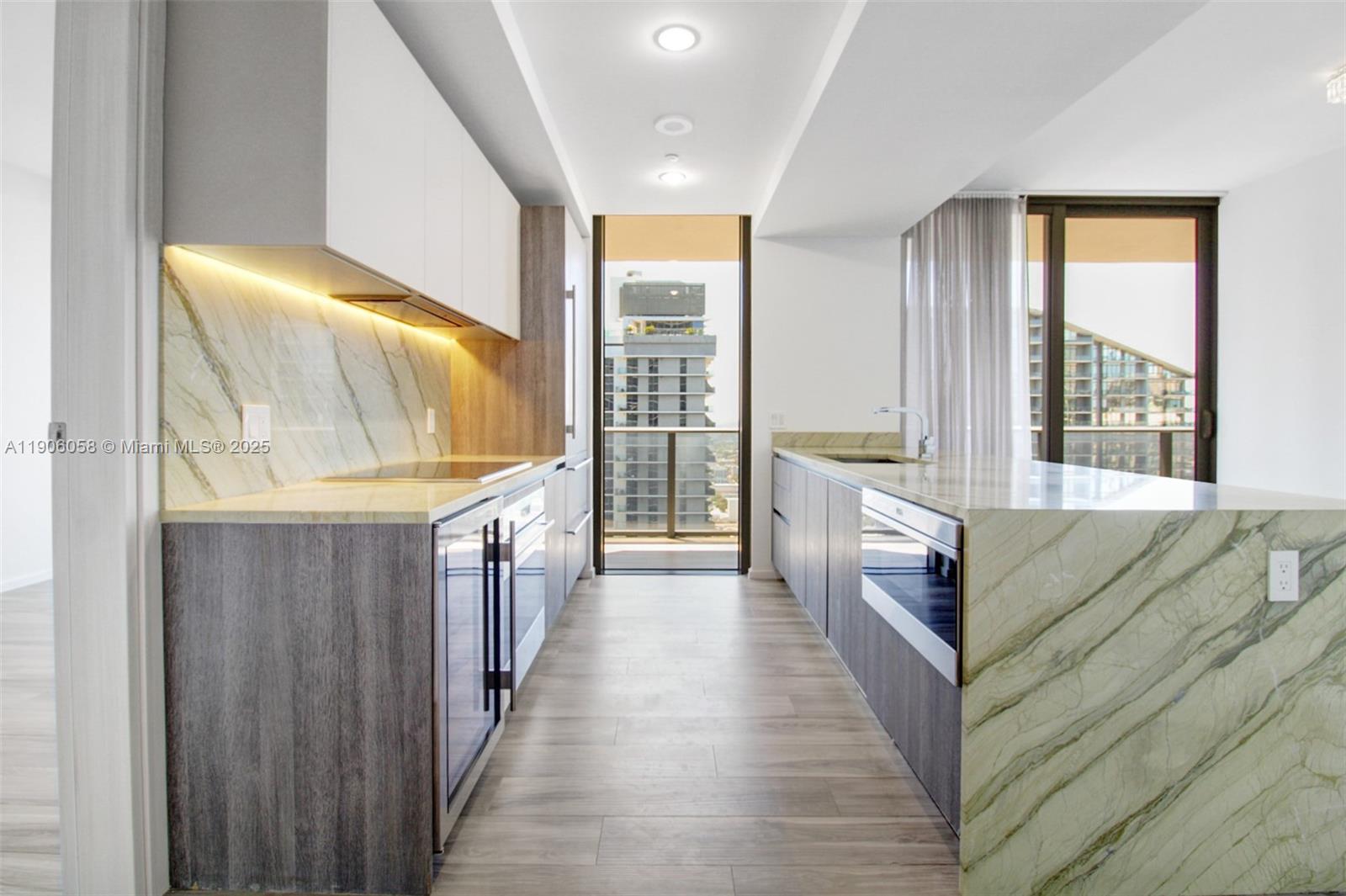 image Sls Lux Residences5