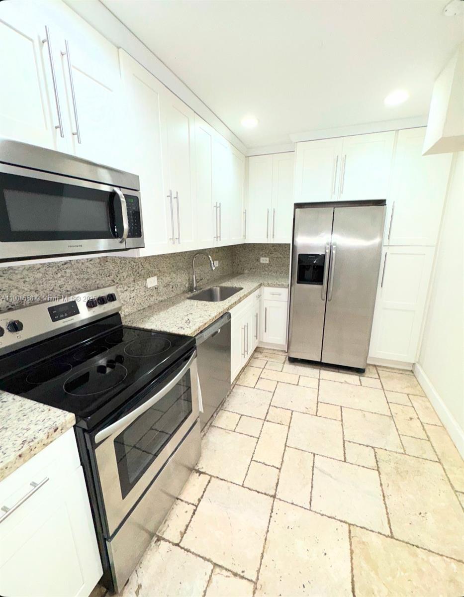 20505 E Country Clb Dr #135